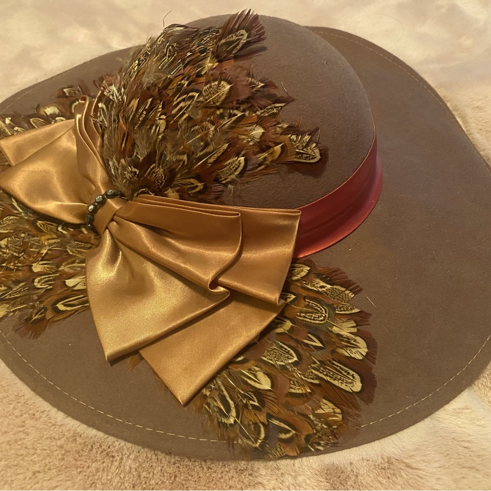 1940s Brown Vintage Womens Hat Bollman Doeskin 100% Wool, pheasant feathers